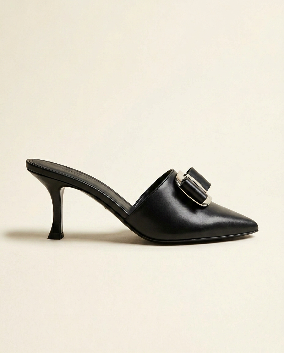 Pointed Kitten-Heel Mule — Black